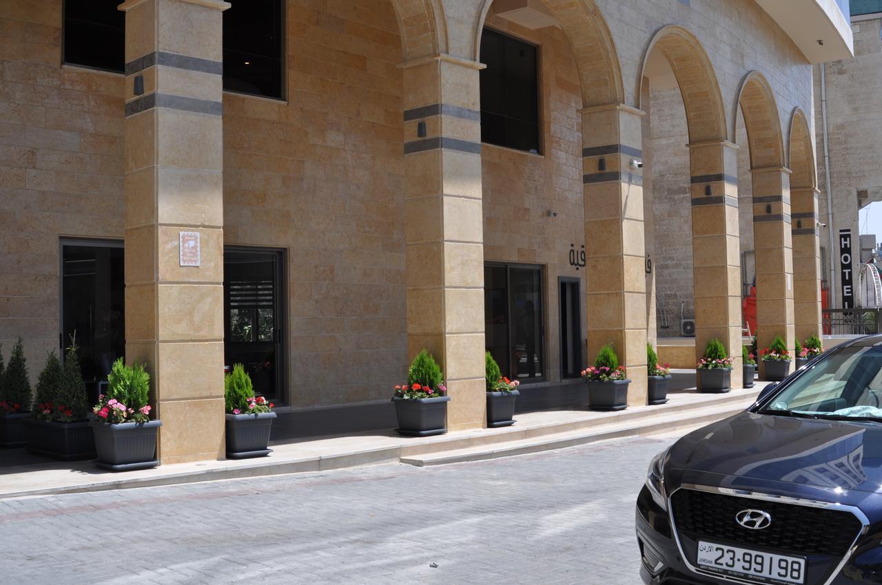 Viola Hotel Suites Amman Exterior foto